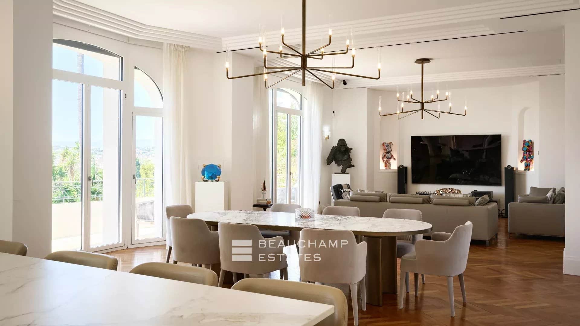 Elegant Art Deco villa with panoramic sea view Elegant Art Deco villa with panoramic sea view