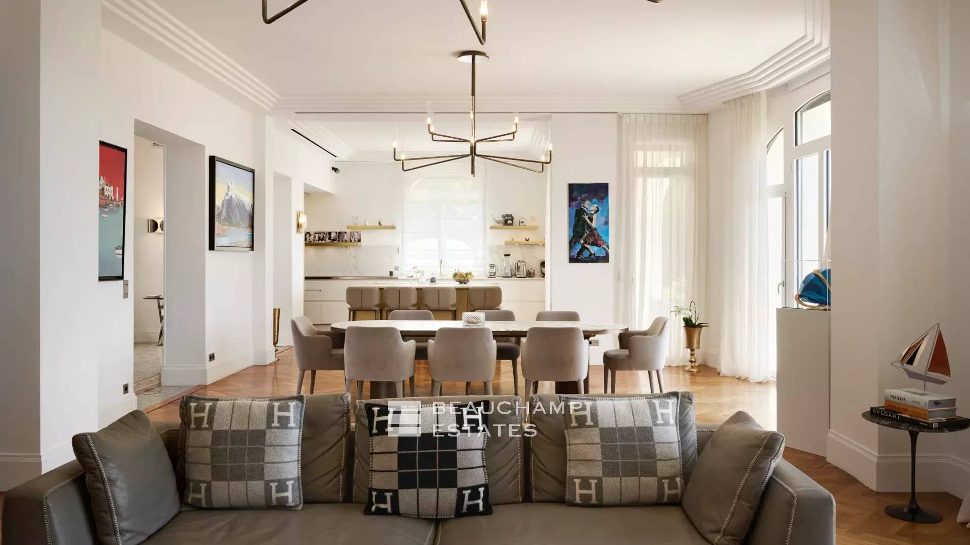 Elegant Art Deco villa with panoramic sea view Elegant Art Deco villa with panoramic sea view