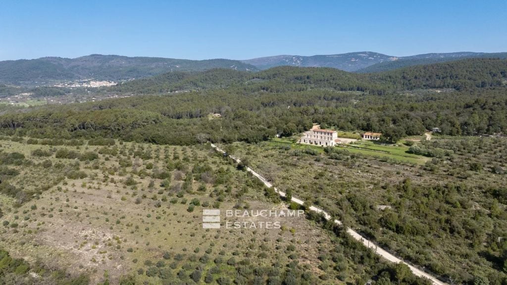 Elegant Stone Bastide on 20 Hectares Panoramic Views – Fayence