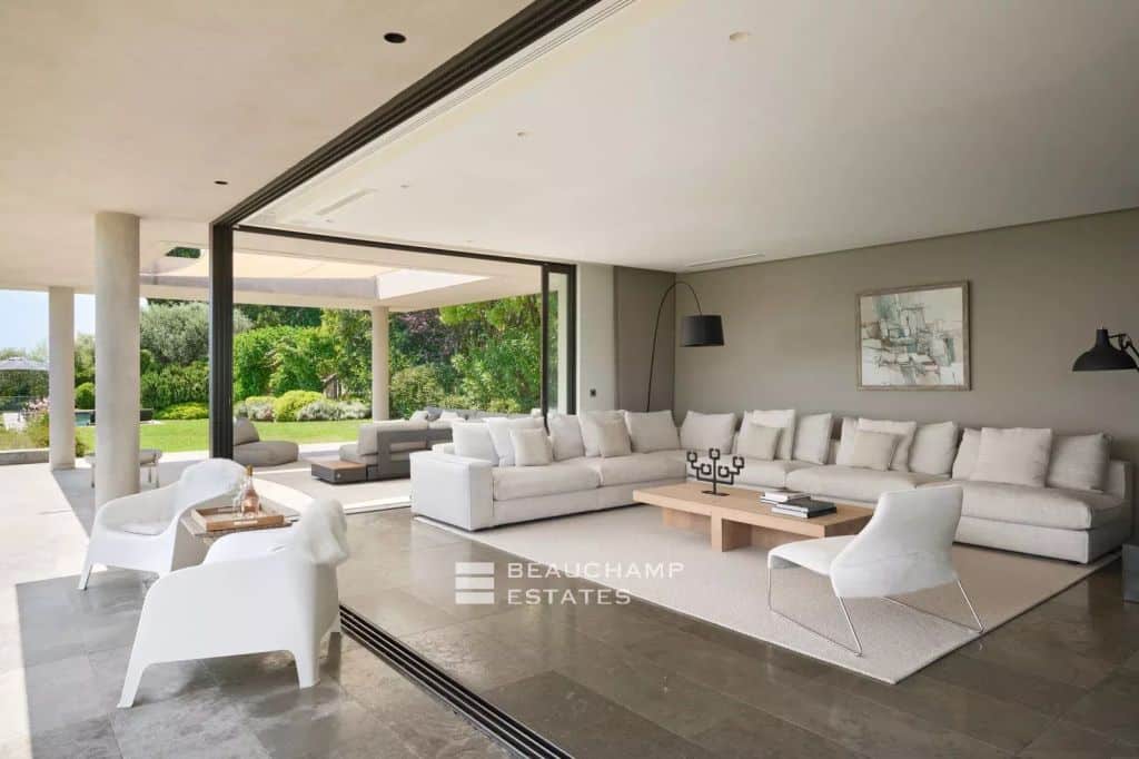 Exclusive listing – Contemporary 4-bedroom villa with panoramic views – Montauroux