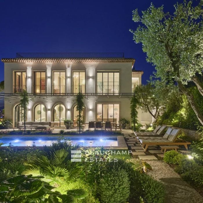 EXCLUSIVITY – Renovated Neo-Provençal villa with panoramic sea views – Cannes