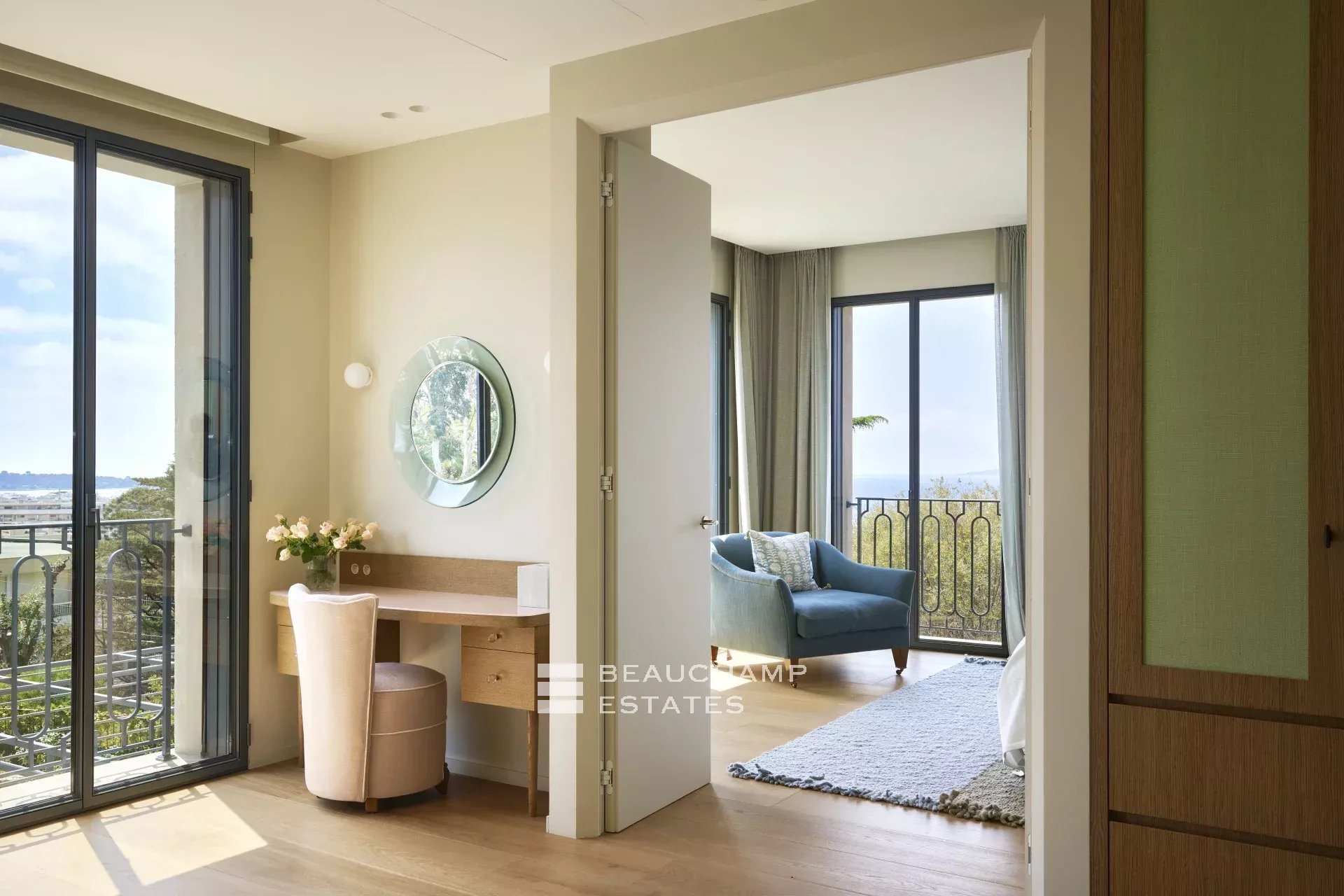 EXCLUSIVITE – Basse Californie – Villa néo provençale rénovée avec vue mer panoramique EXCLUSIVITY – Renovated neo-Provençal villa with panoramic sea views