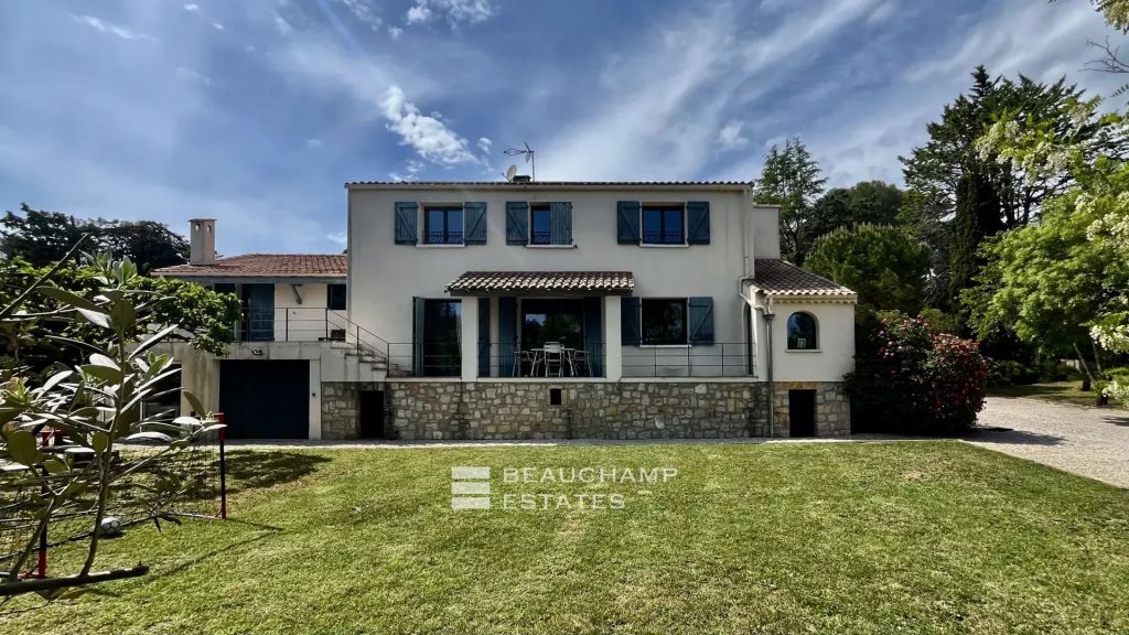 Family Villa with Guest House in a Closed Estate – Tranquillity and Space