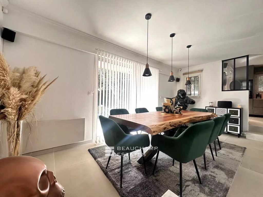 Le Cannet — 4-bedroom villa with pool and independent apartment