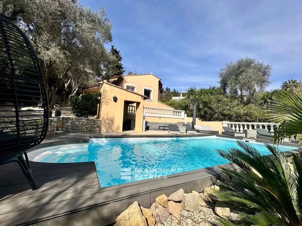 Le Cannet — 4-bedroom villa with pool and independent apartment
