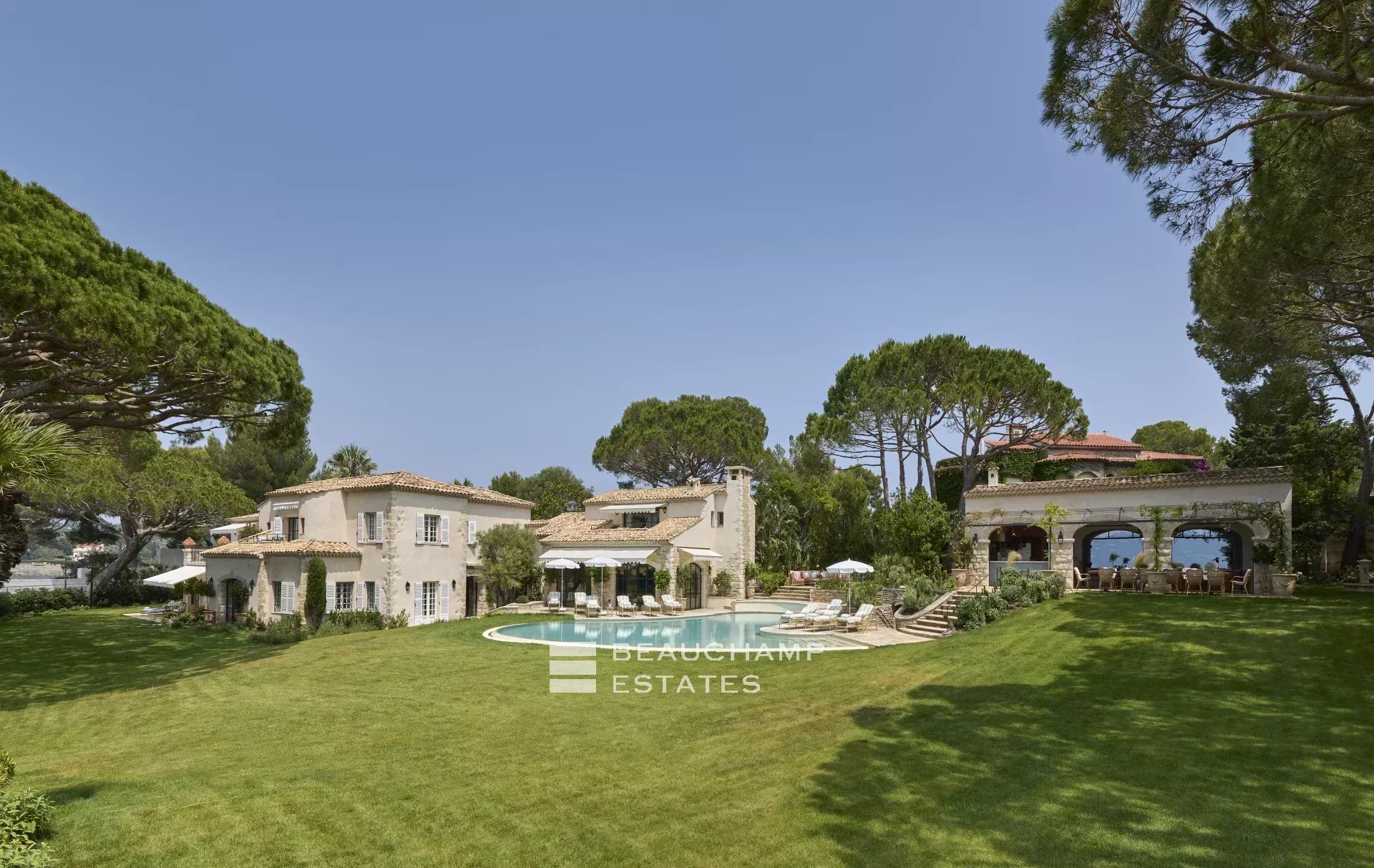 Magnificient Villa with panoramic views of the Mediterranean Magnificient Villa with panoramic views of the Mediterranean