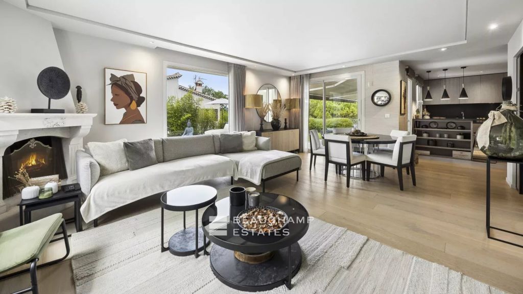 Modern 5-bedroom villa with hill views – Mougins