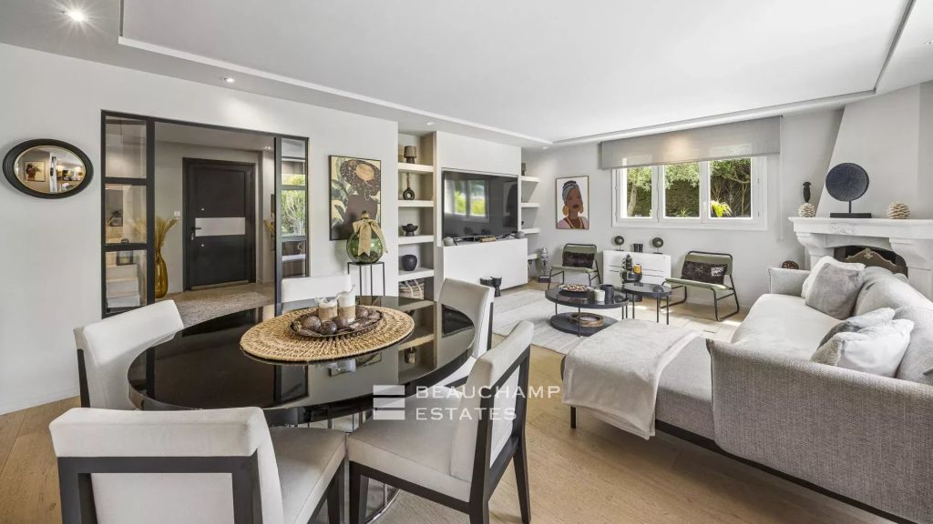 Modern 5-bedroom villa with hill views – Mougins
