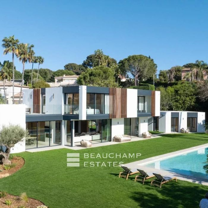 Modern 7- Bedroom Villa with Sea View – Cap d’Antibes