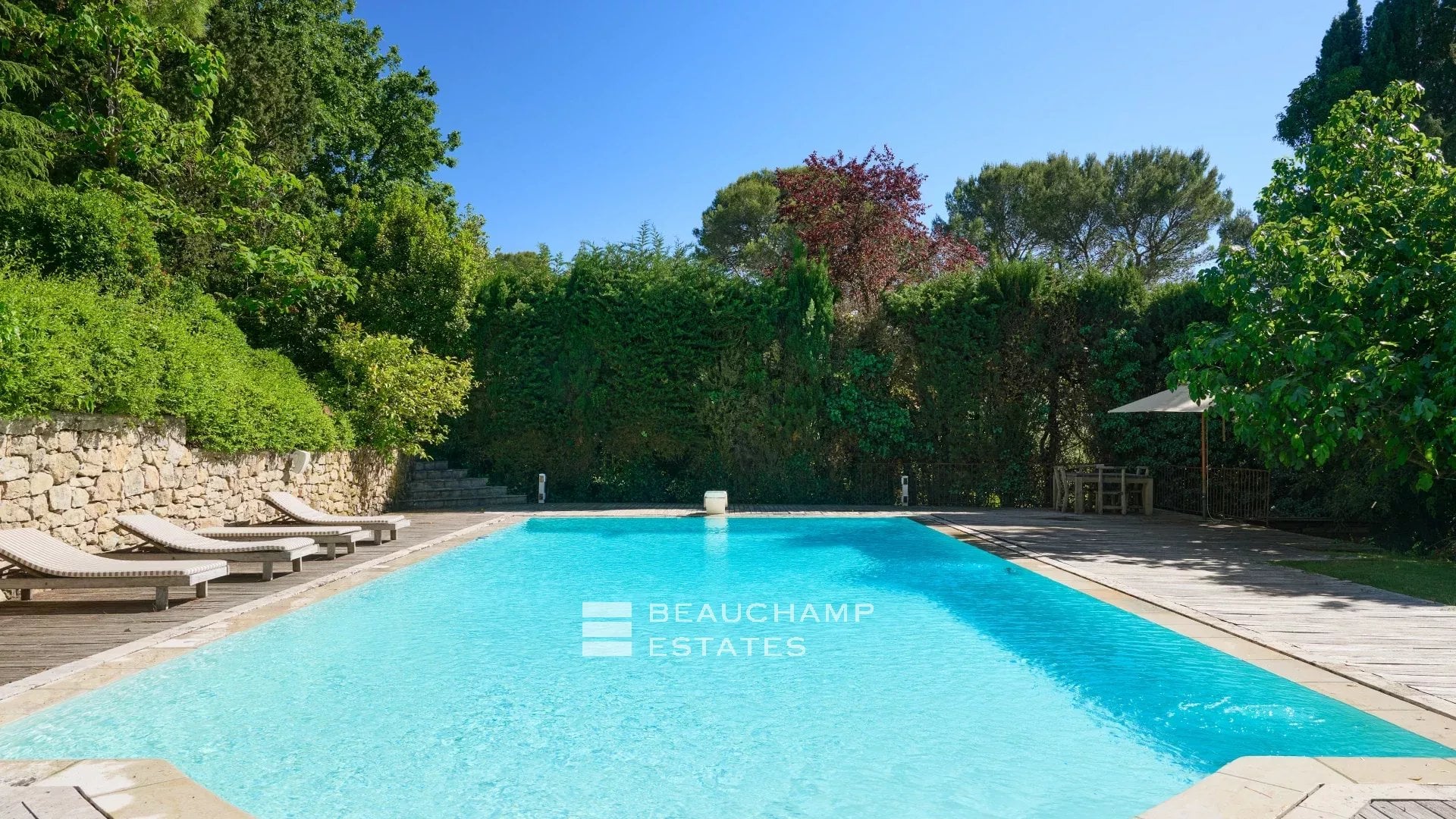 Mas Provençal de 6 chambres avec Tennis à Mougins Mougins – Superb Provençal Mas with 6 bedrooms and private Tennis