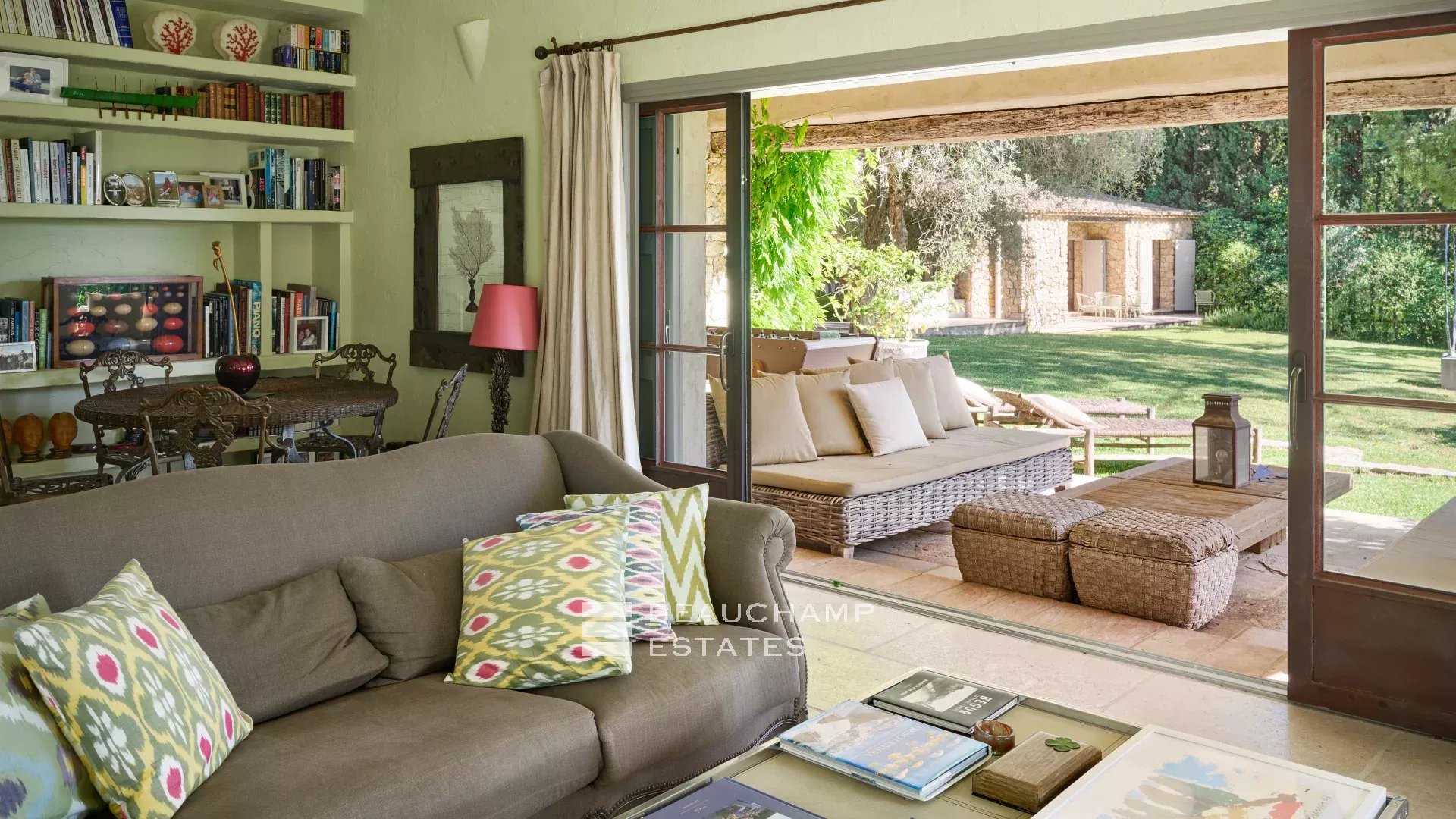 Mas Provençal de 6 chambres avec Tennis à Mougins Mougins – Superb Provençal Mas with 6 bedrooms and private Tennis