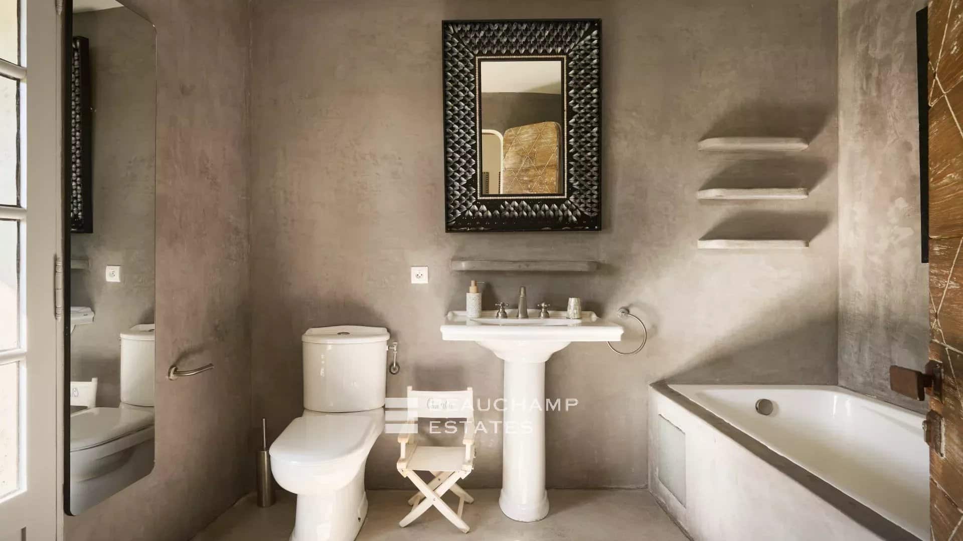 Mas Provençal de 6 chambres avec Tennis à Mougins Mougins – Superb Provençal Mas with 6 bedrooms and private Tennis