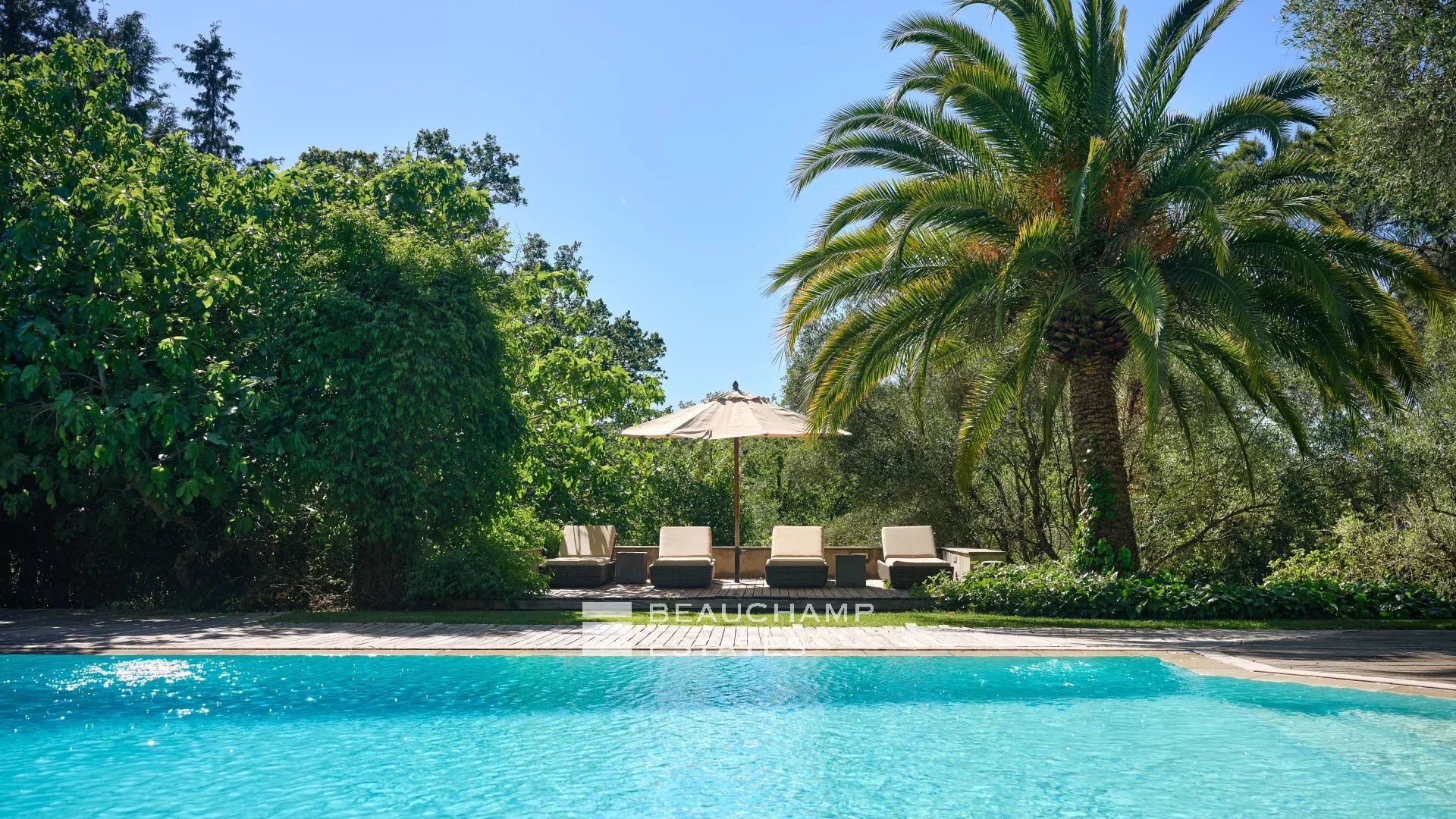 Mas Provençal de 6 chambres avec Tennis à Mougins Mougins – Superb Provençal Mas with 6 bedrooms and private Tennis