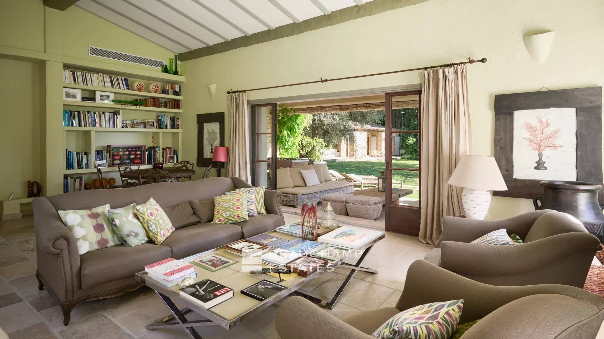 Mas Provençal de 6 chambres avec Tennis à Mougins Mougins – Superb Provençal Mas with 6 bedrooms and private Tennis