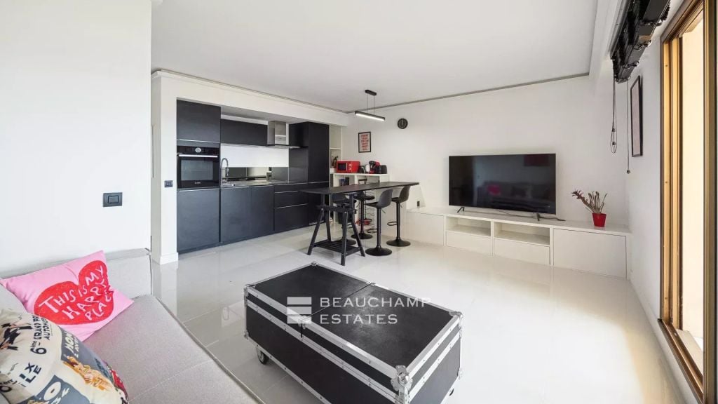 One-bedroom apartment with Panoramic Sea View – Cap d’Ail