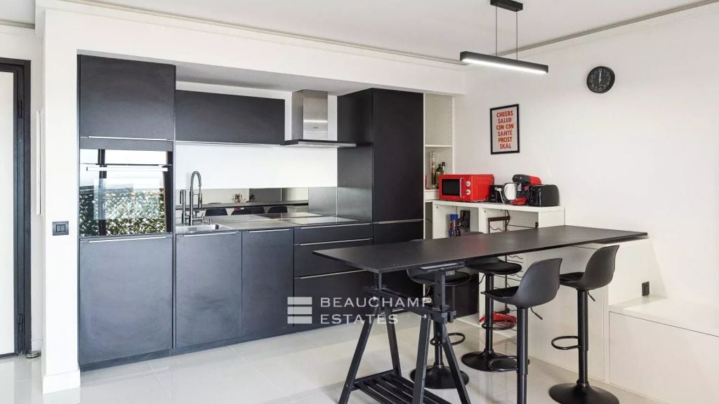 One-bedroom apartment with Panoramic Sea View – Cap d’Ail