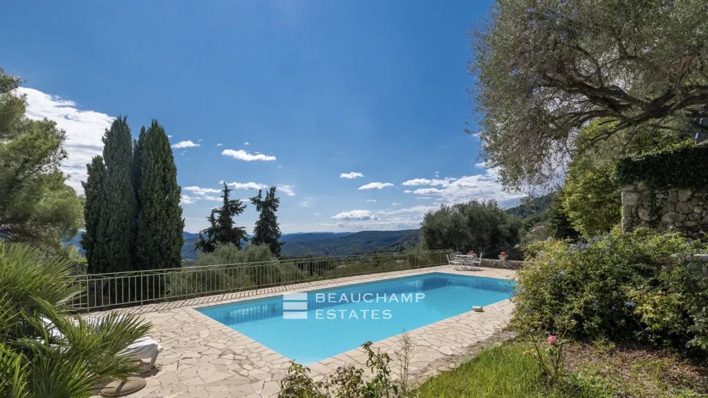 Peaceful Retreat in Le Tignet – Sea and Mountain Views