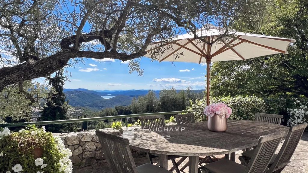 Peaceful Retreat in Le Tignet – Sea and Mountain Views