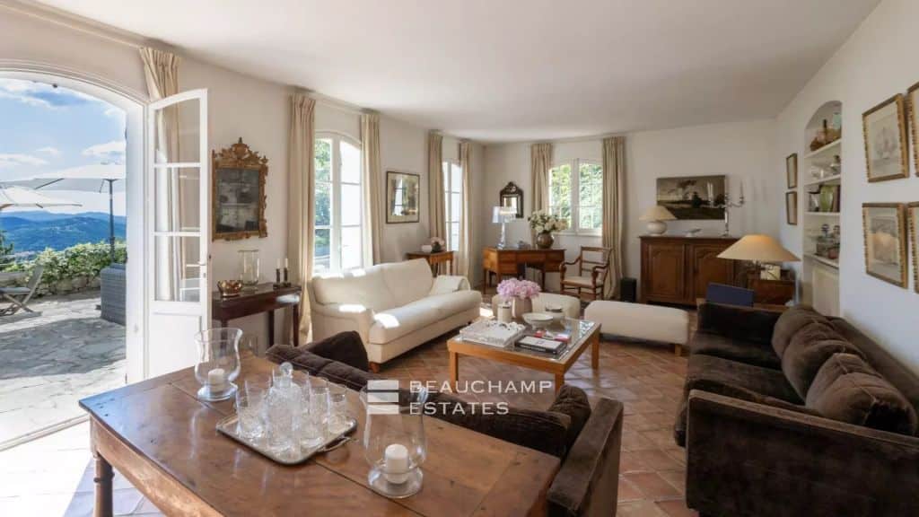 Peaceful Retreat in Le Tignet – Sea and Mountain Views