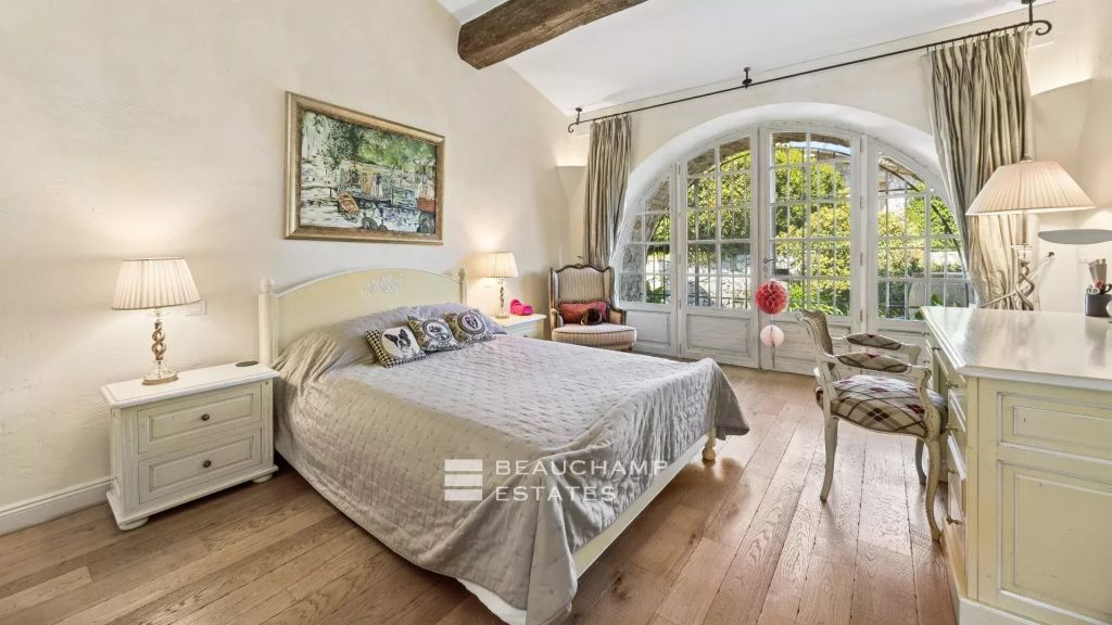 SOLE AGENT : Exceptional Property – 9 -Bedroom Villa with Sea View –La Colle-sur-Loup