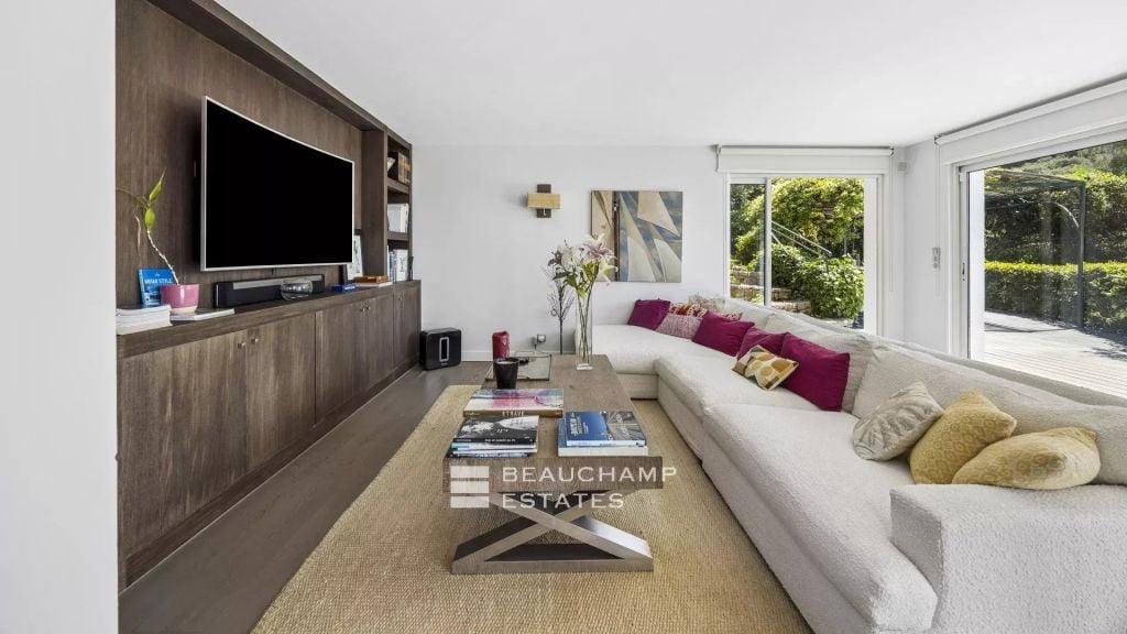 Sole Agent – Neo-provençal villa with panoramic sea view – Cannes