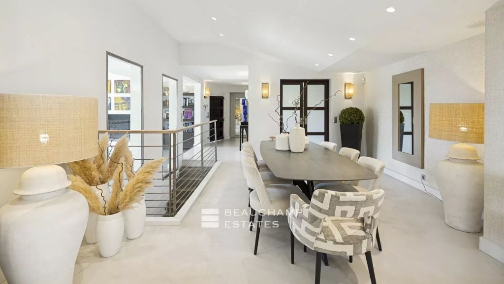 Sole Agent – Neo-provençal villa with panoramic sea view – Cannes
