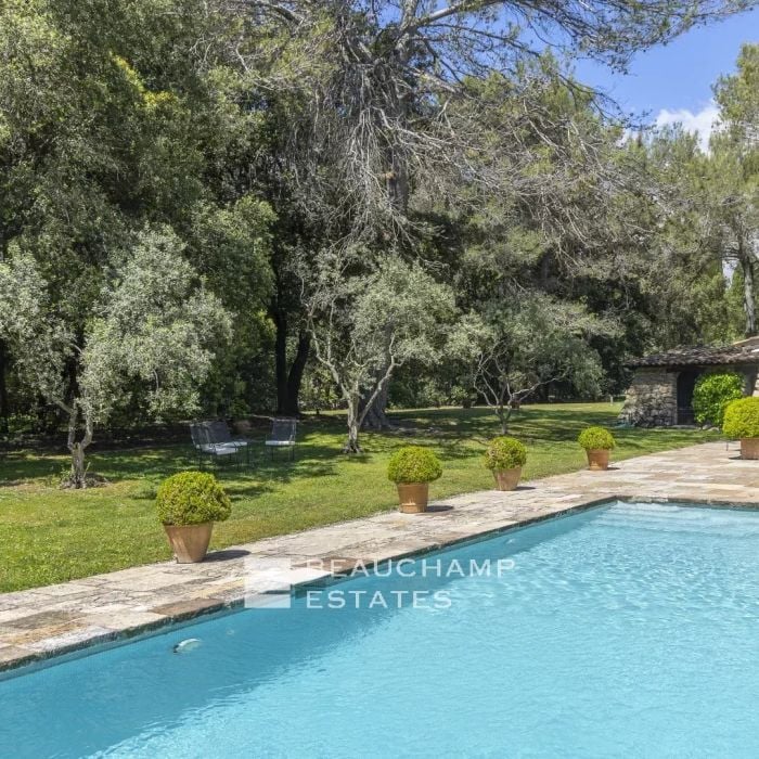 Exclusive : Stone Bastide – 9 Bedrooms – Auribeau-sur-Siagne