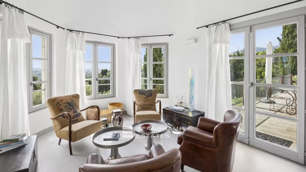 Stone Provençal bastide with 7 bedrooms and sea view – Grasse
