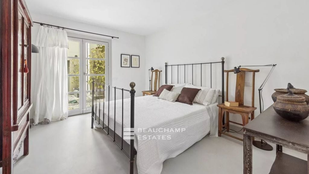 Stone Provençal bastide with 7 bedrooms and sea view – Grasse