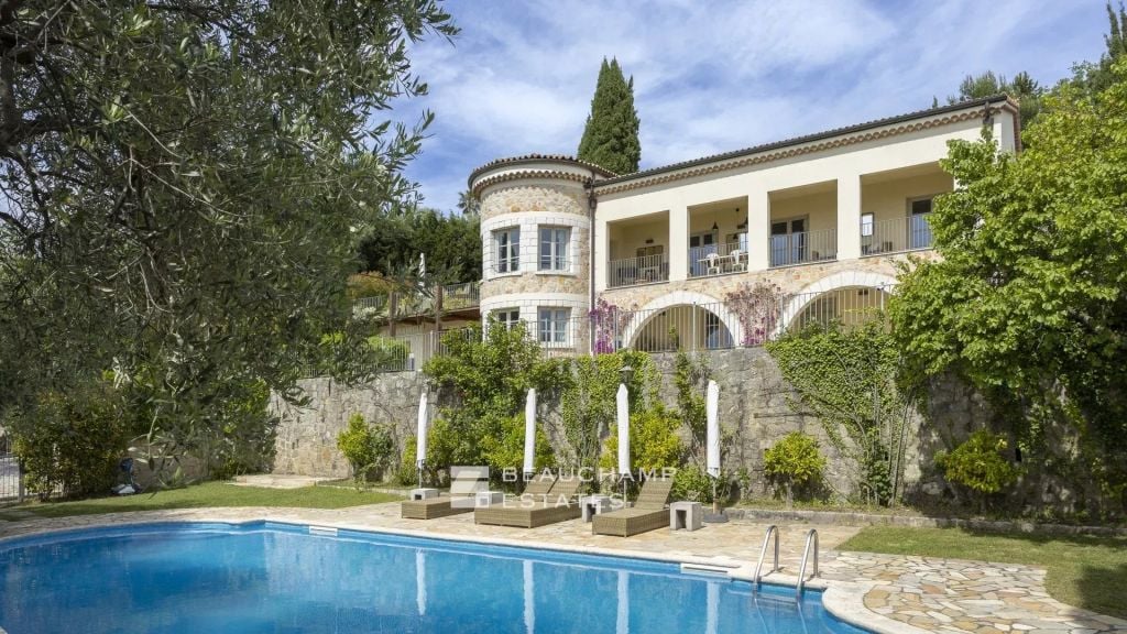 Stone Provençal bastide with 7 bedrooms and sea view – Grasse
