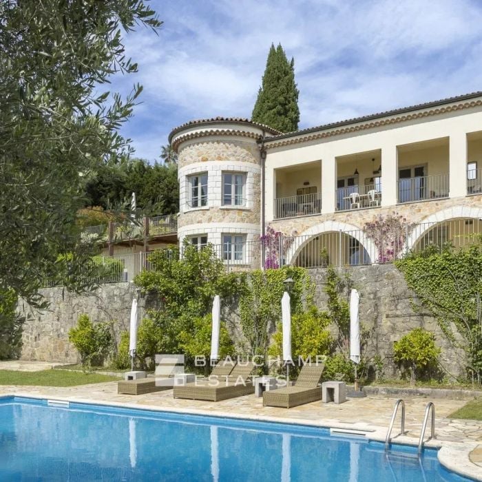 Stone Provençal bastide with 7 bedrooms and sea view – Grasse