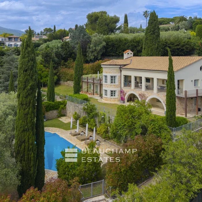 Bastide provençale en pierre 7 chambres avec vue mer – Grasse