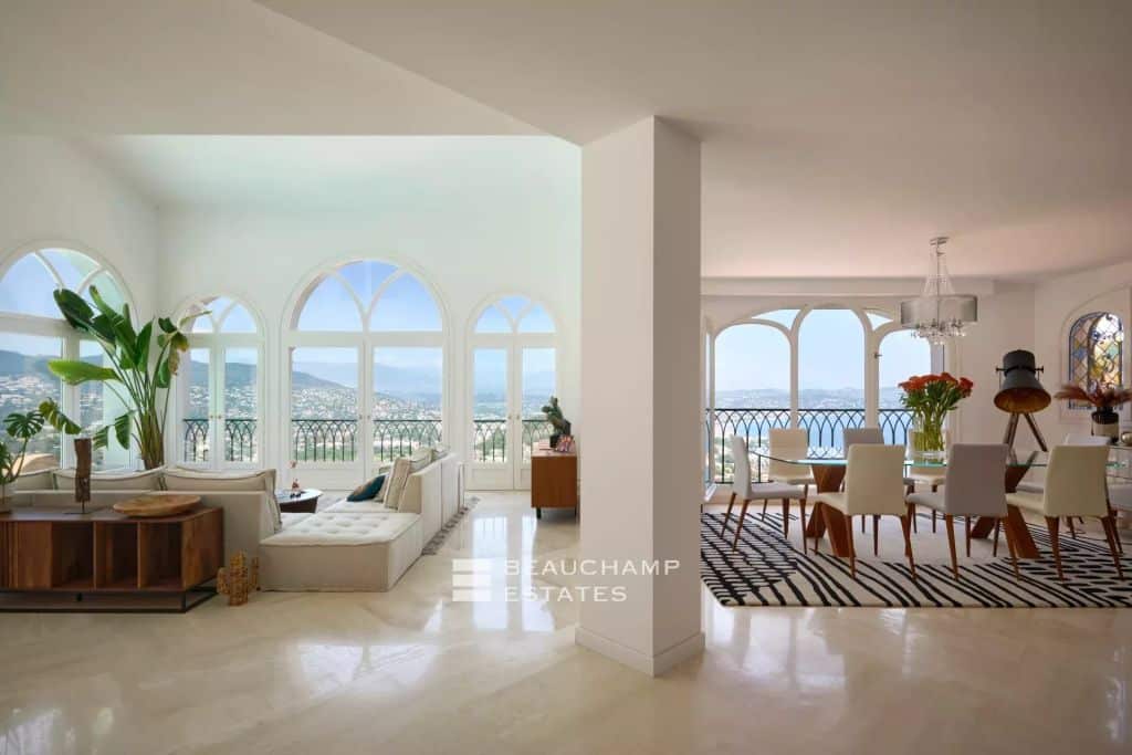 Villa with Panoramic Sea View