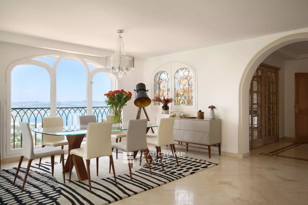 Villa with Panoramic Sea View