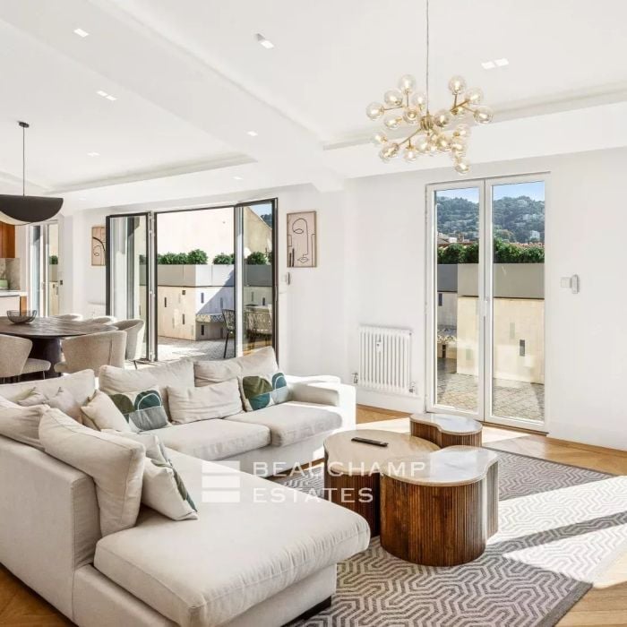 4-Bedroom Penthouse with Terrace – Banane