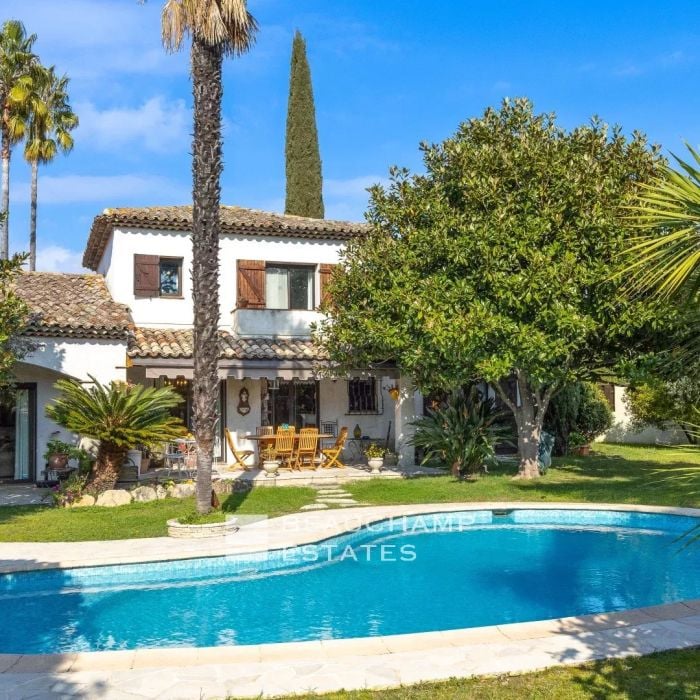 4-bedroom Provençal villa – Mougins, Cabrières