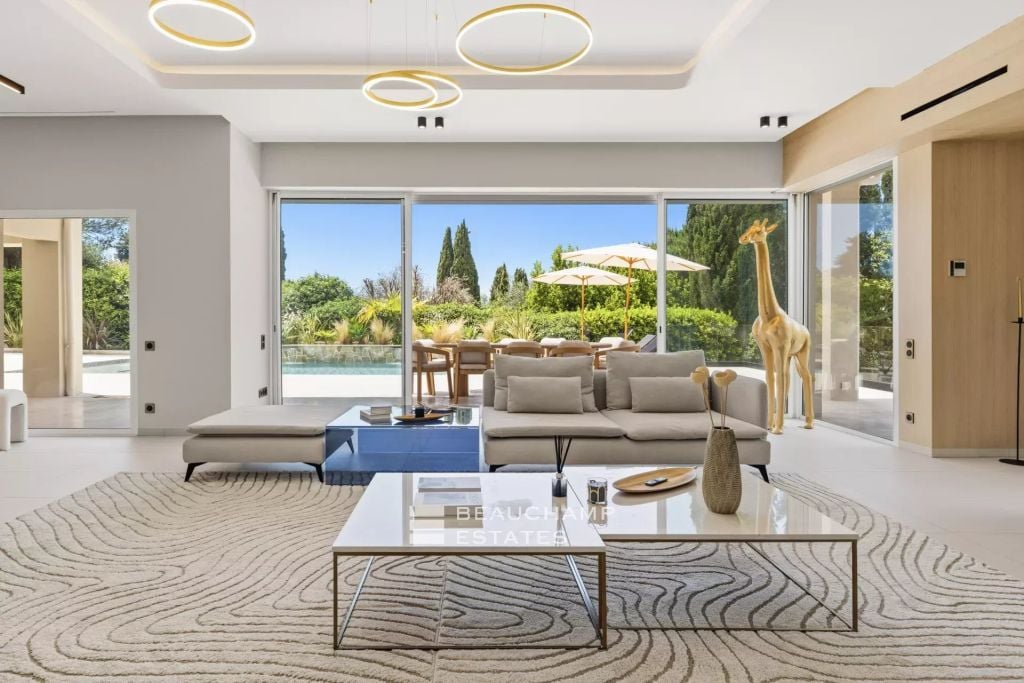 5-bedroom Neo-Provençal villa in Mougins, near Cannes