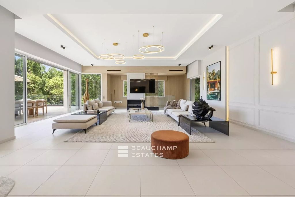 5-bedroom Neo-Provençal villa in Mougins, near Cannes