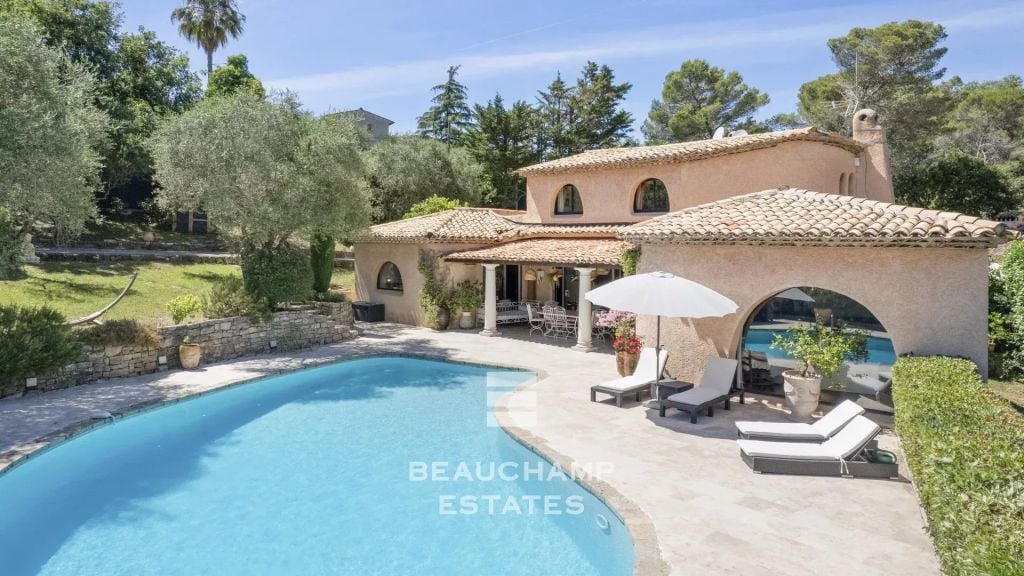 5-Bedroom Provençal Villa with Swimming Pool – Mougins