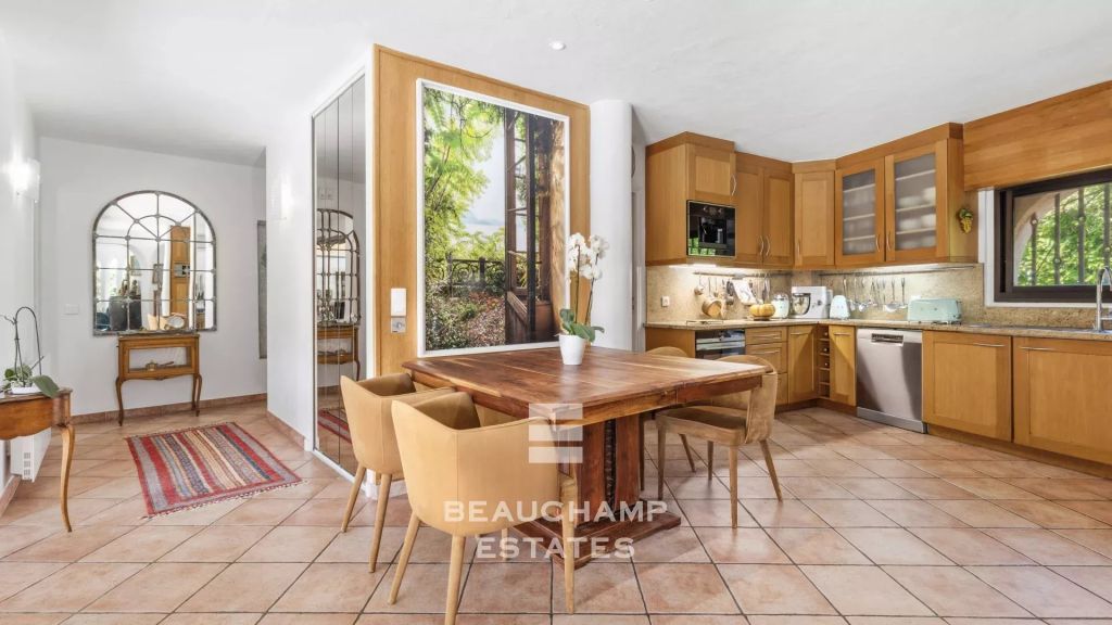 5-Bedroom Provençal Villa with Swimming Pool – Mougins