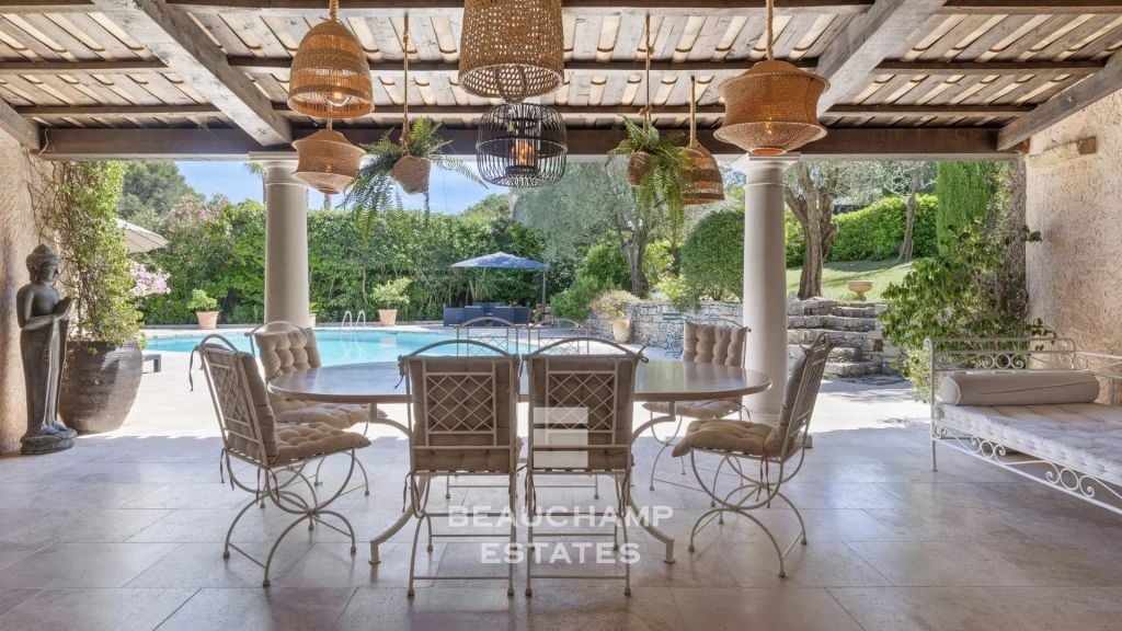 5-Bedroom Provençal Villa with Swimming Pool – Mougins