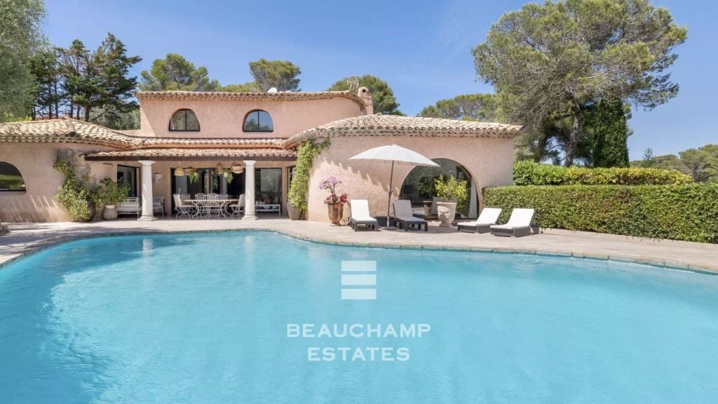 5-Bedroom Provençal Villa with Swimming Pool – Mougins