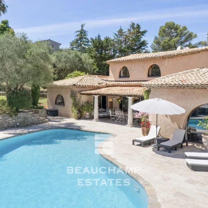 5-Bedroom Provençal Villa with Swimming Pool – Mougins