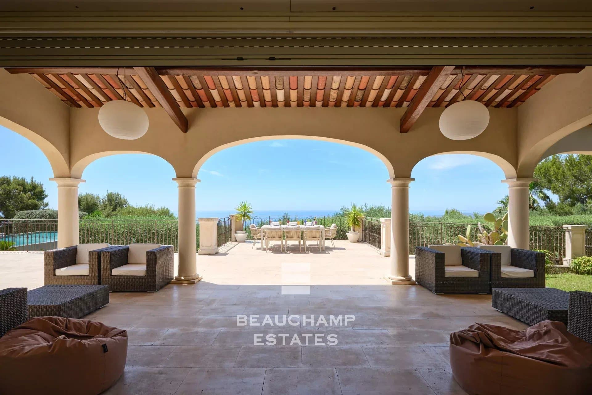 Beautiful villa in neo-provencal style 2 minutes from Monaco Beautiful villa in neo-provencal style 2 minutes from Monaco