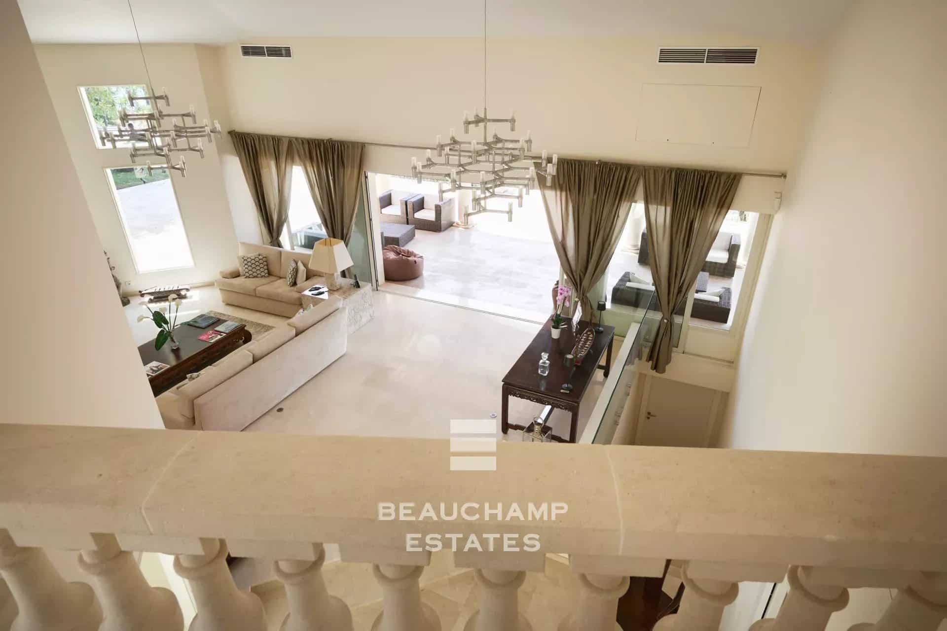 Beautiful villa in neo-provencal style 2 minutes from Monaco Beautiful villa in neo-provencal style 2 minutes from Monaco