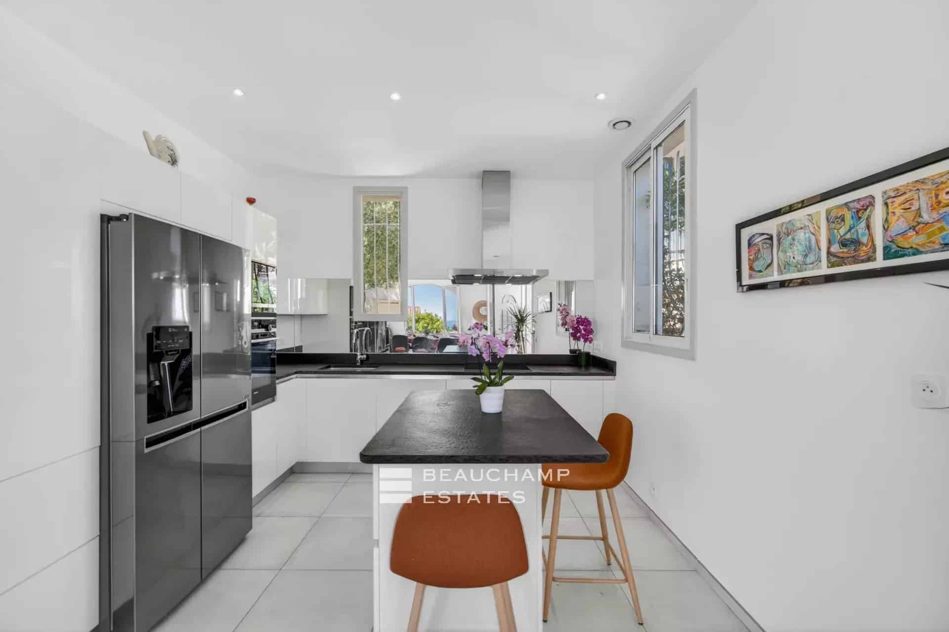 Beautiful villa with 5 rooms in Eze Beautiful villa with 5 rooms in Eze