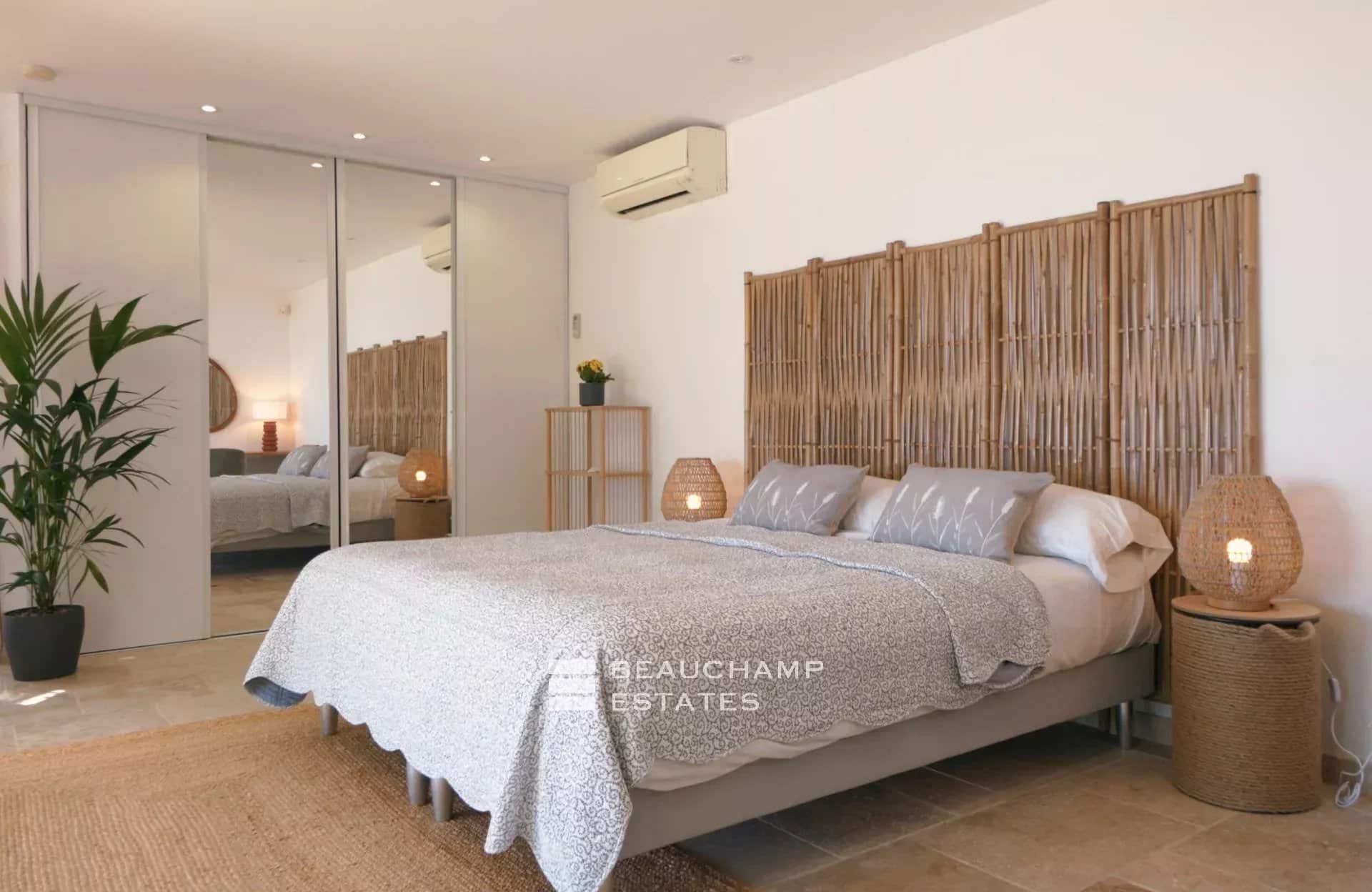 Beautiful villa with 5 rooms in Eze Beautiful villa with 5 rooms in Eze