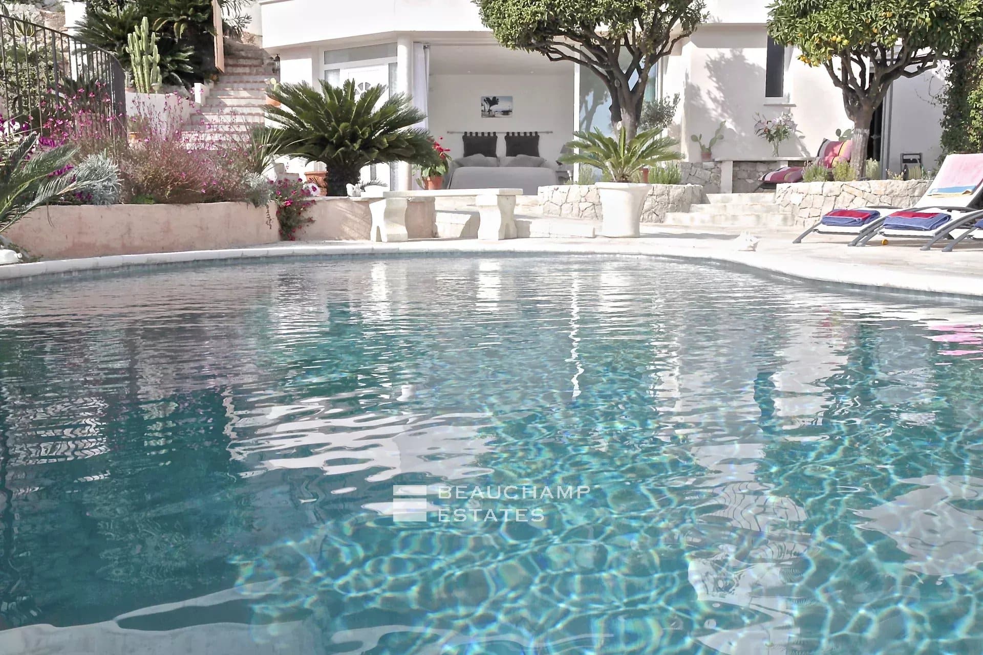 Charmante villa provençale de 5 chambres à Eze Beautiful villa with 5 rooms in Eze