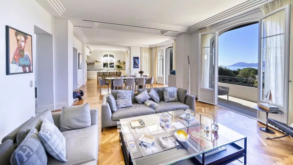 Belle Époque 5-bedroom villa with sea view – Basse Californie, Cannes