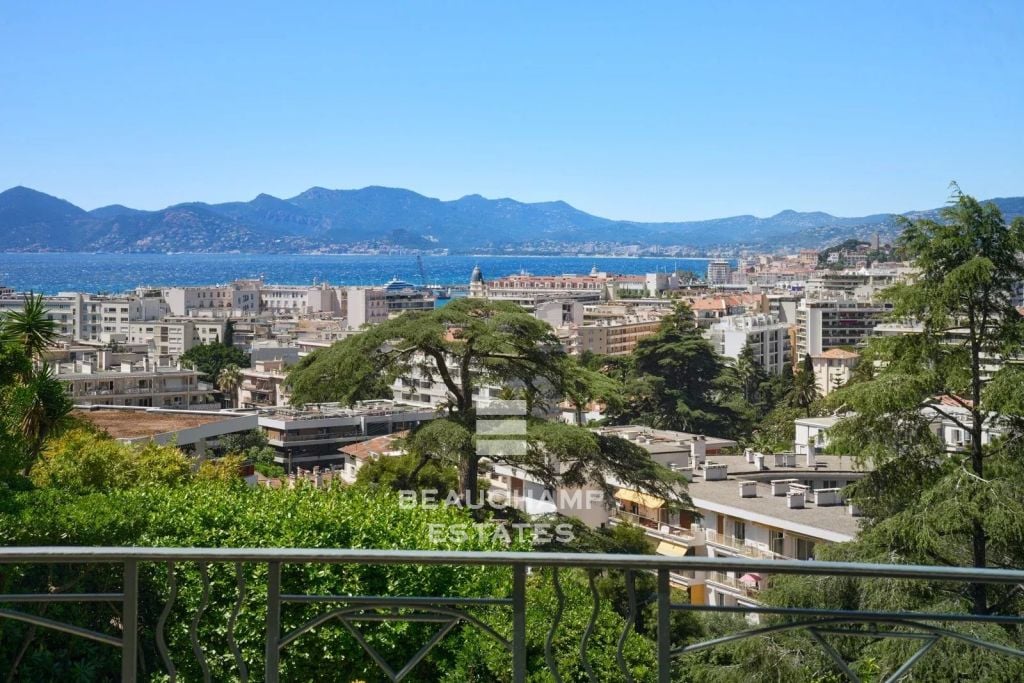 Belle Époque 7-bedroom villa with sea view – Basse Californie, Cannes